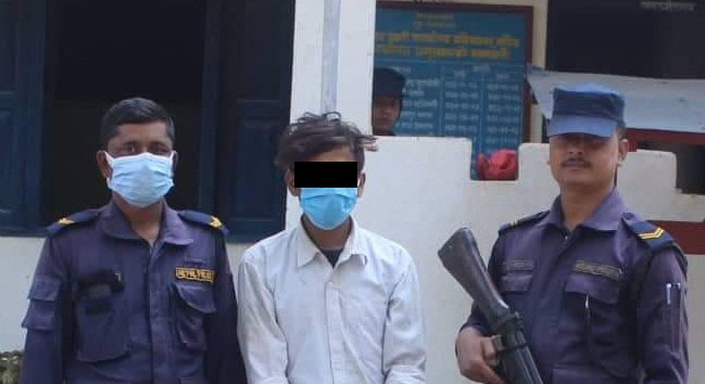 चोरी मुद्दाका फरार प्रतिवादी पक्राउ